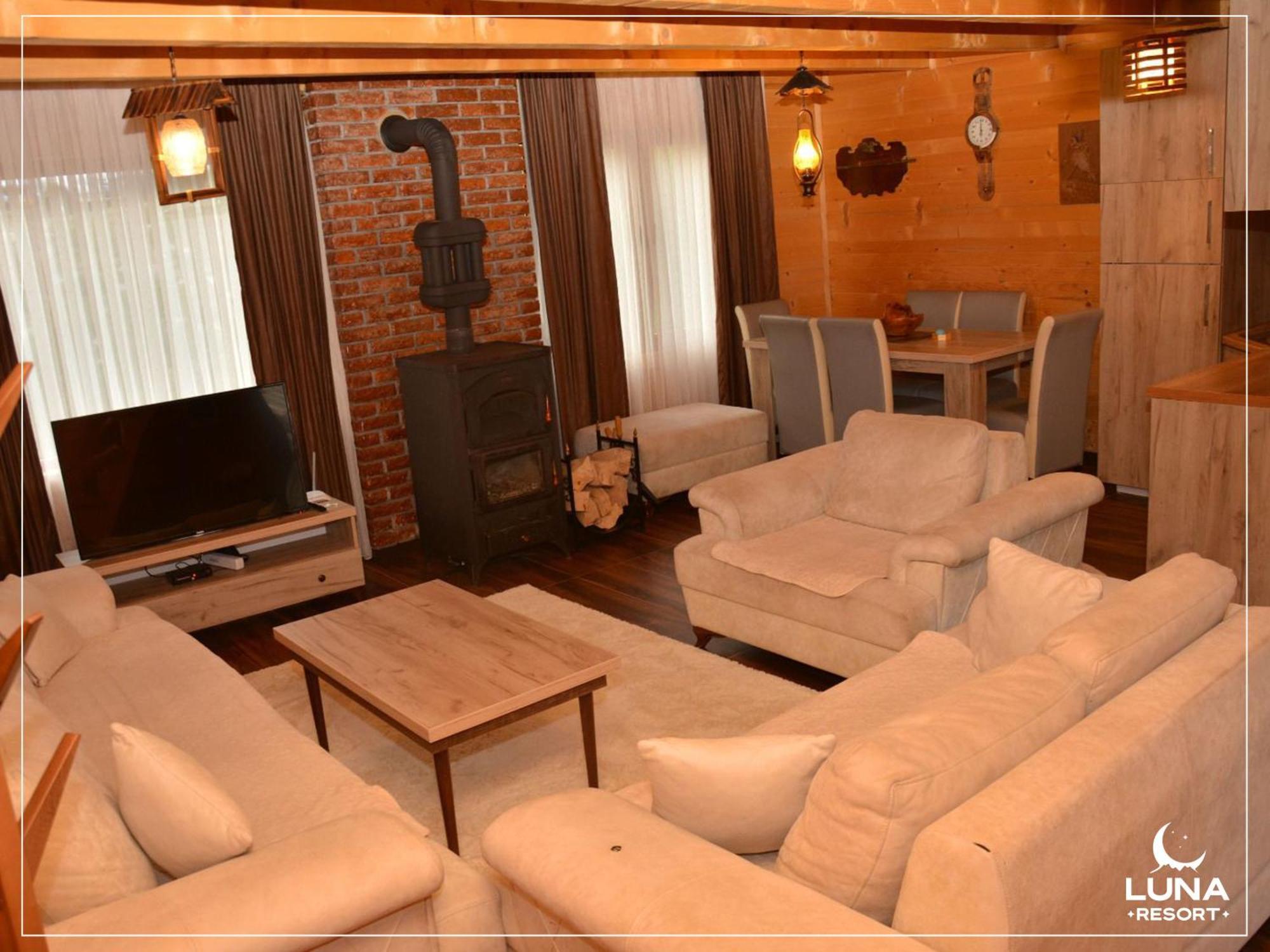 Luna Resort Peje Luaran gambar